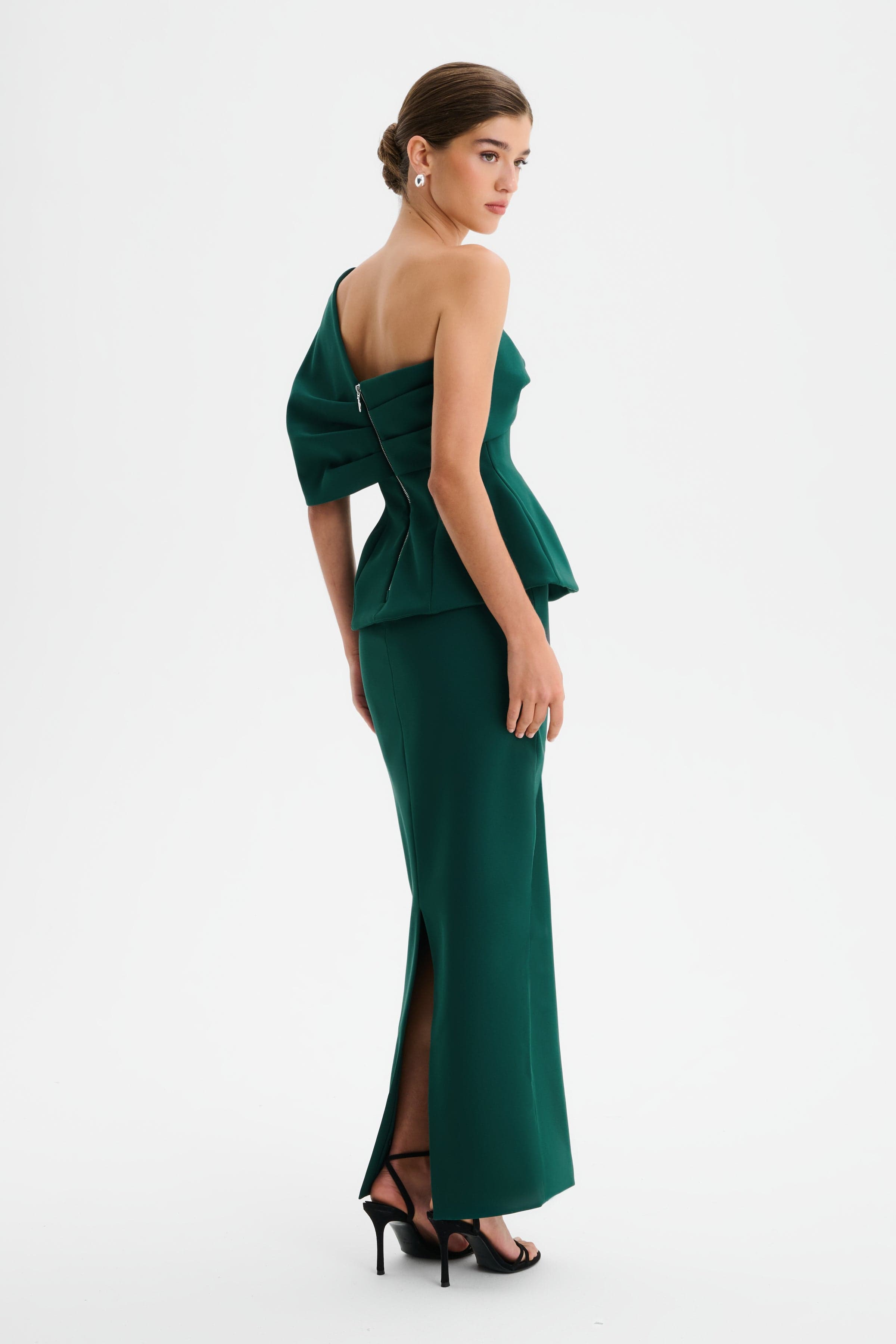 GIOVANNA Twisted Cape Shoulder Maxi Dress in Emerald Green